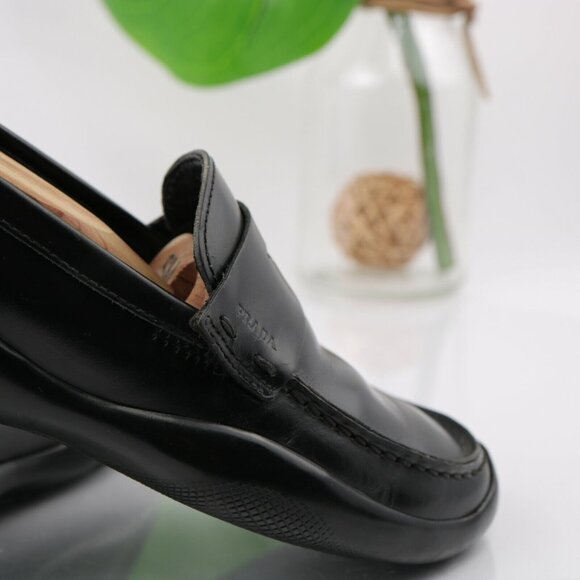 Prada Women Spazzolato Rois Penny Loafer Size 6 Black Leather Vibram Linea Rosa - Picture 4 of 12